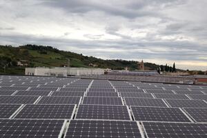 Impianto fotovoltaico per l'industria   49.00KWp